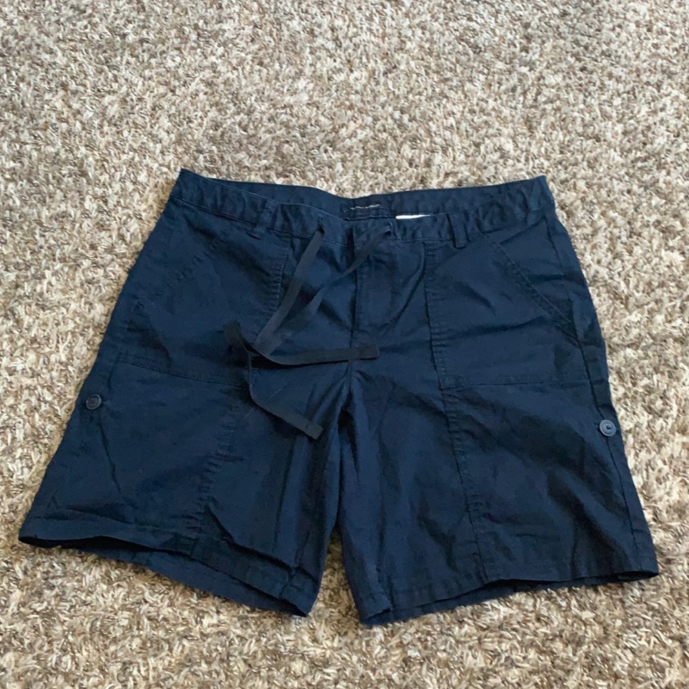 Tommy Hilfiger navy blue shorts. Size 6.